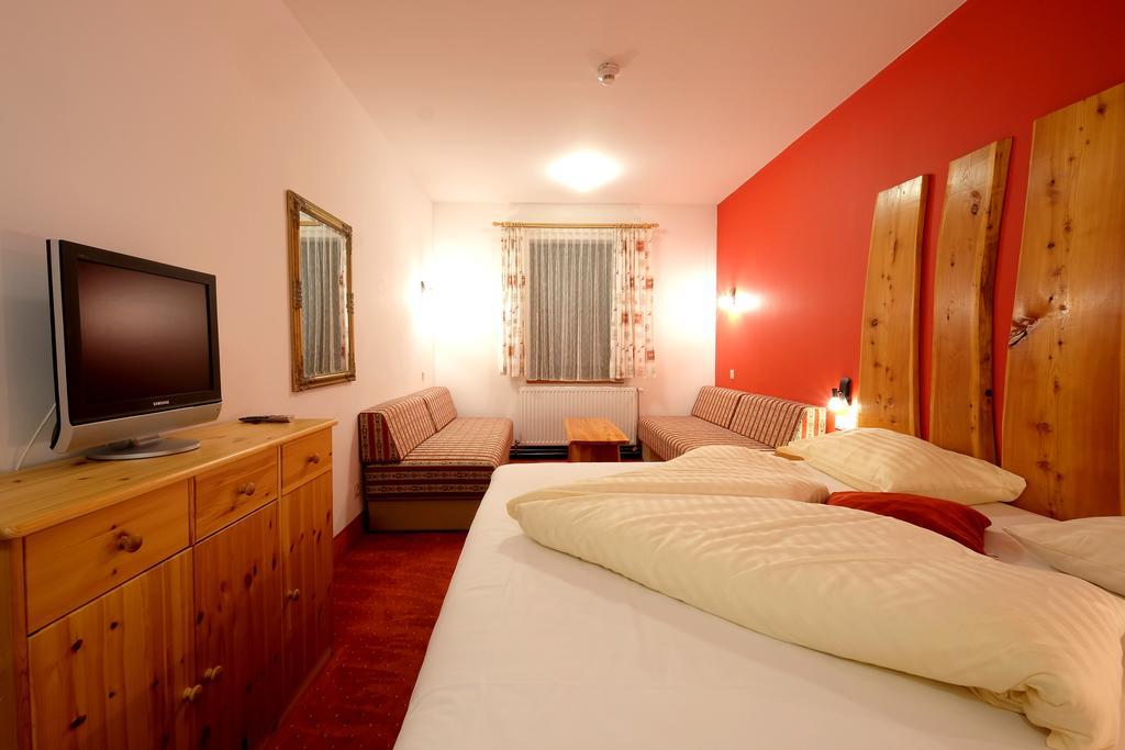 Alpenhotel Marcius Зонненальпе-Насфельд Номер фото